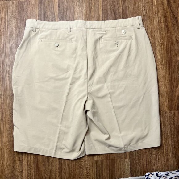 FJ FootJoy Golf Shorts Mens Beige Brown Performance Bermuda Classic Fit Size W42 - Picture 2 of 8